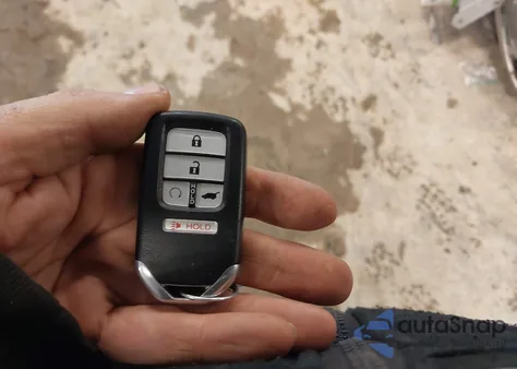 2017 Honda Cr-V Touring z USA, uszkodzony, nr VIN 2HKRW2H99HH678331